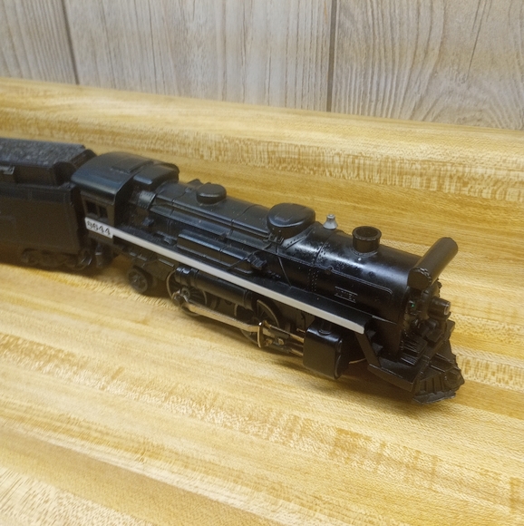 Lionel Train Santa Fe 8644 Engine and Tender Car O-Gauge - Picture 3 of 10